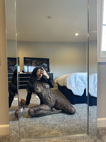 Full leaked Waiyi chan private onlyfans photo