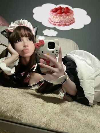 Full leaked Weakdoll asmr private onlyfans photo
