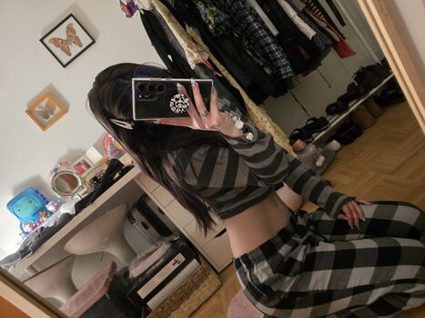 Full leaked Weeniestwee private onlyfans photo
