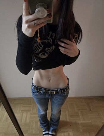Full leaked Weeniestwee private onlyfans photo