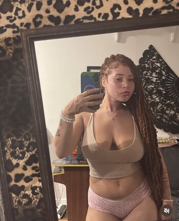 Full leaked Weirdly gin private onlyfans photo