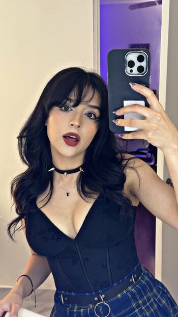 Full leaked Wekasuwi private onlyfans photo