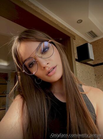 wetty_sonya