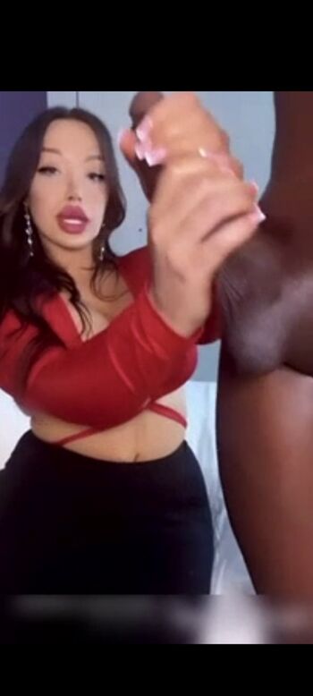 Full leaked Chloe amour/ private onlyfans photo