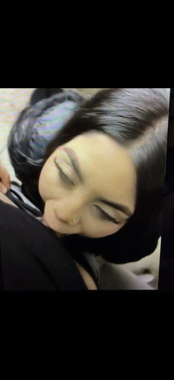 Full leaked Fuslie/ private onlyfans photo