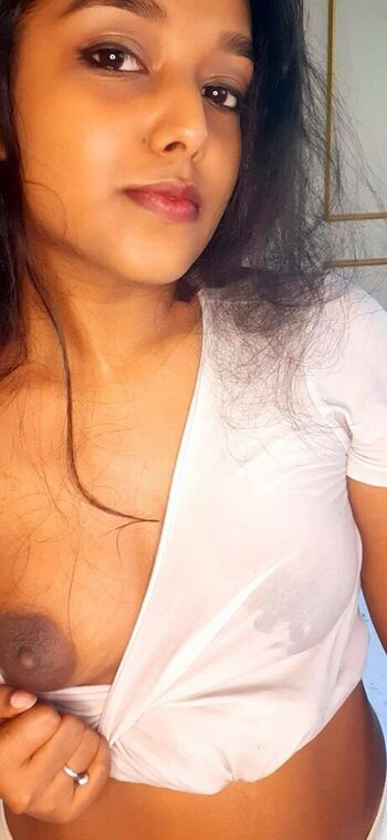 Full leaked Viqsm/ private onlyfans photo