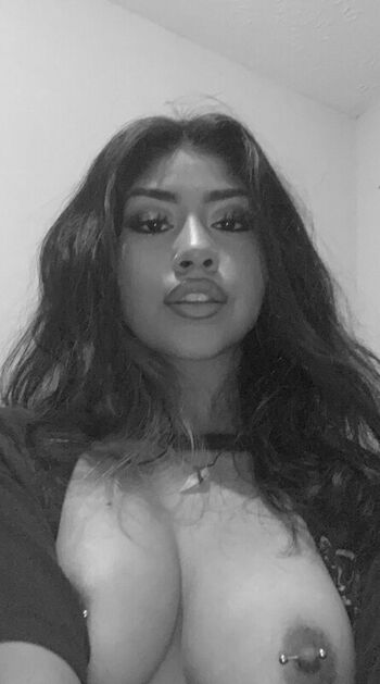 Full leaked Genie exum / private onlyfans photo