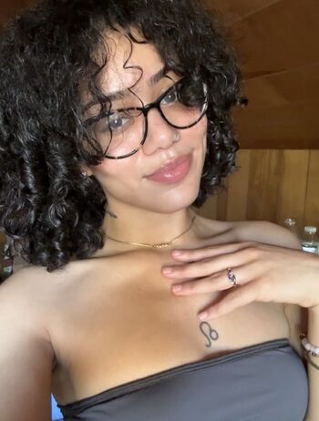 Full leaked Claire heuer/ private onlyfans photo