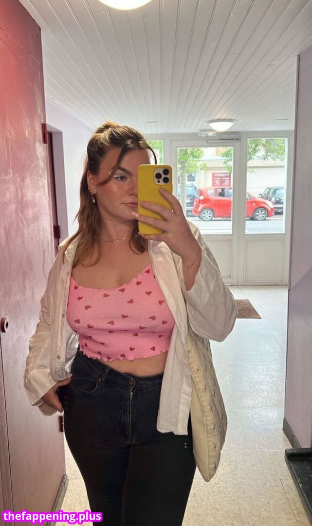 Full leaked Angelicroxy/ private onlyfans photo