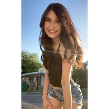 Full leaked Yifan li/ private onlyfans photo