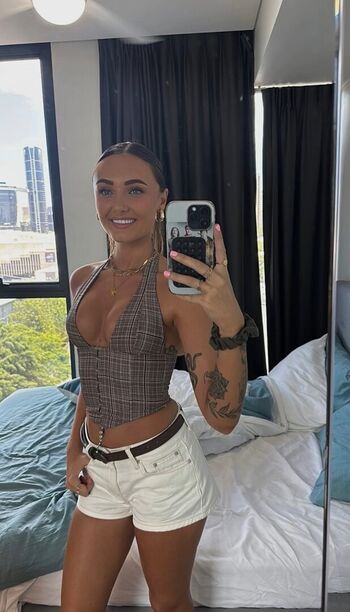 Full leaked Mila lillen/ private onlyfans photo