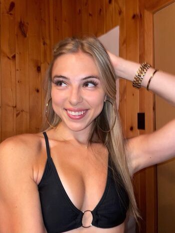 Full leaked Hennyone/ private onlyfans photo