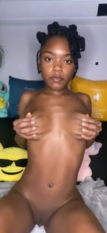 Full leaked Andrea collar/ private onlyfans photo