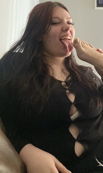 Full leaked Molly little/ private onlyfans photo