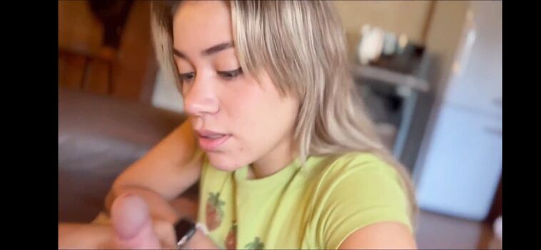 Full leaked Kim chaewon / private onlyfans photo