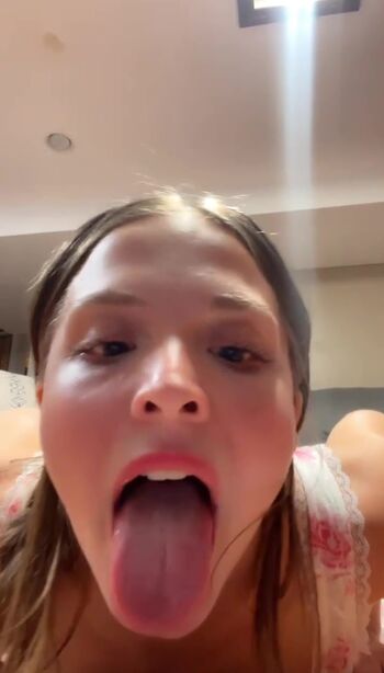 Full leaked Mila bloom/ private onlyfans photo