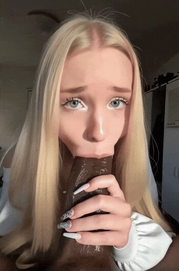 Full leaked Hollyhayyes/ private onlyfans photo