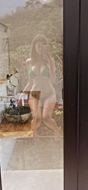 Full leaked Paola di benedetto/ private onlyfans photo