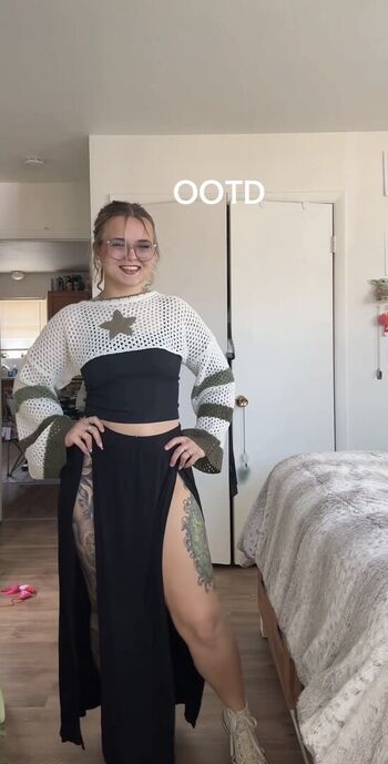 Full leaked Emily feld / private onlyfans photo