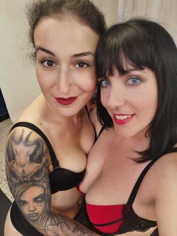 Full leaked White vikki/ private onlyfans photo