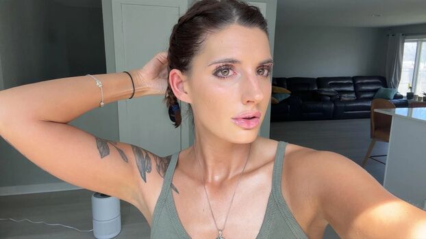 Full leaked Melody petite/ private onlyfans photo