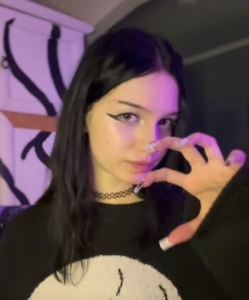 Full leaked Alice m/ private onlyfans photo