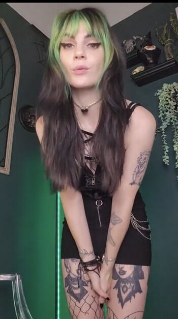Full leaked Thea summers/ private onlyfans photo