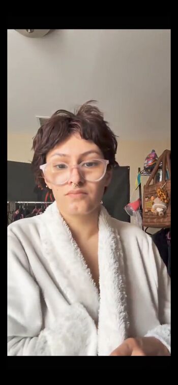 Full leaked Miss lexa/ private onlyfans photo