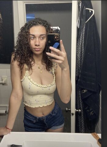 Full leaked Red fox evelyn / private onlyfans photo