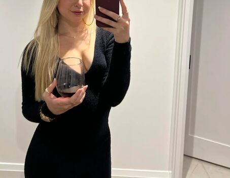 Full leaked Giavannanmoore/ private onlyfans photo