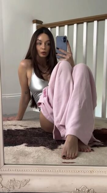 Full leaked Samzeexxx/ private onlyfans photo