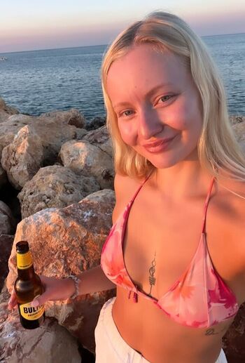 Full leaked Nicolesharpe/ private onlyfans photo