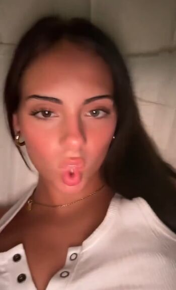 Full leaked Bailey salerno/ private onlyfans photo