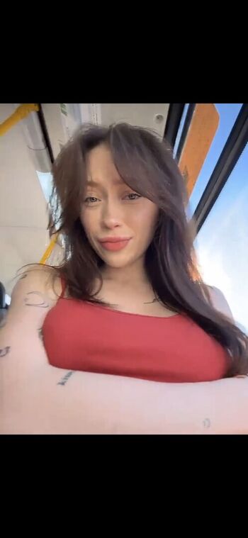 Full leaked Merrell twins/ private onlyfans photo