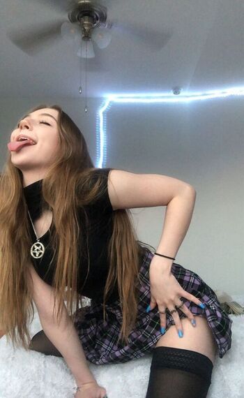 Full leaked Mena noona/ private onlyfans photo