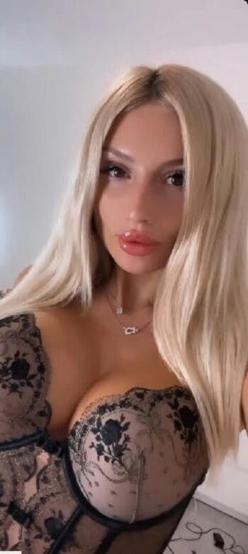 Full leaked Eimigirl/ private onlyfans photo