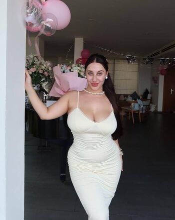 Full leaked Aishah sofey / private onlyfans photo