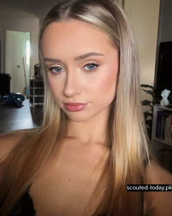 Full leaked Baby kiru/ private onlyfans photo
