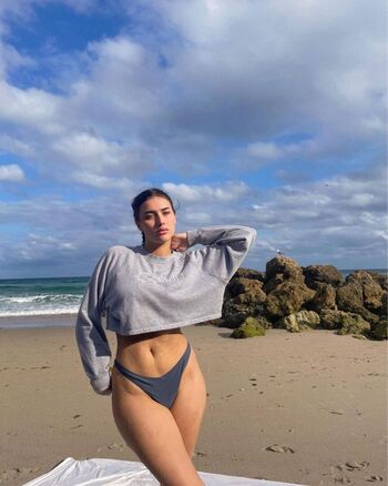 Full leaked Rayaonair private onlyfans photo