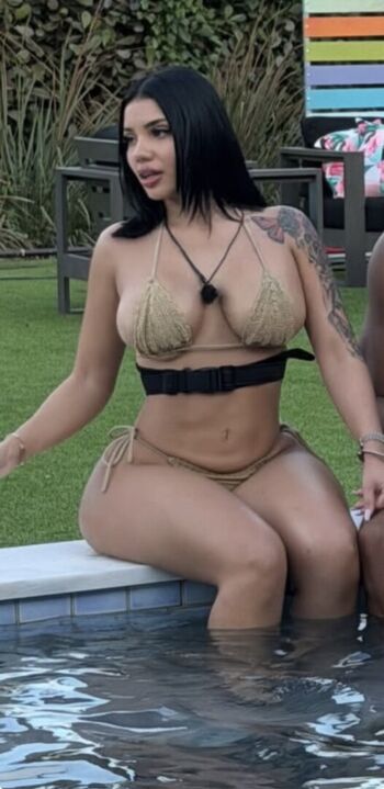 Full leaked Maggie roscher / private onlyfans photo