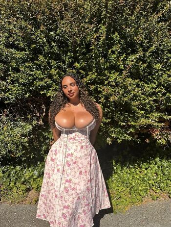 Full leaked Who is this  page private onlyfans photo