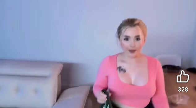 Full leaked Who is this  page private onlyfans photo