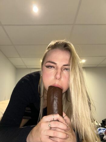 Full leaked Who is this  page private onlyfans photo