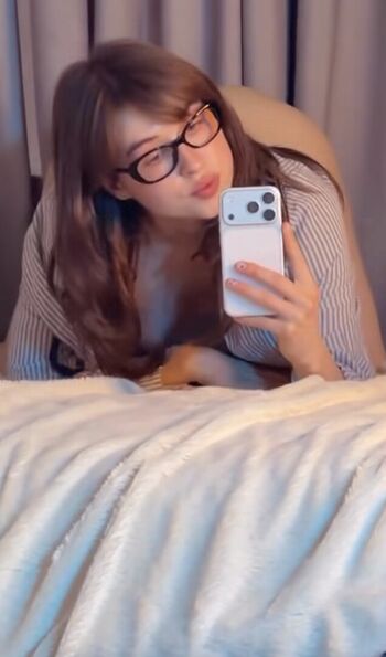 Full leaked Pavoxy / private onlyfans photo