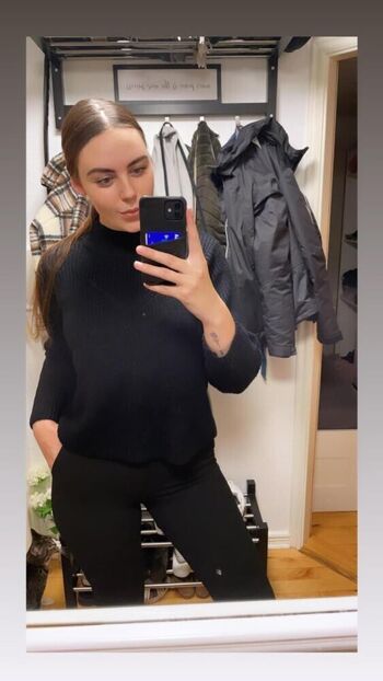 Full leaked Thay schneicher/ private onlyfans photo
