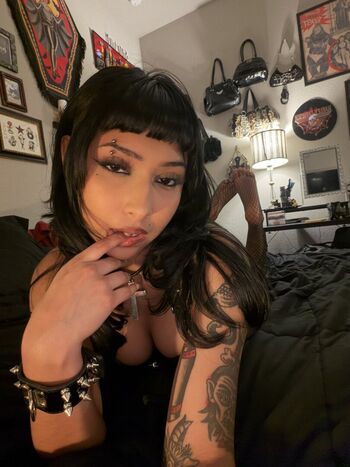 Full leaked Who is this private onlyfans photo
