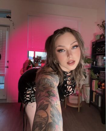 Full leaked Who is this private onlyfans photo