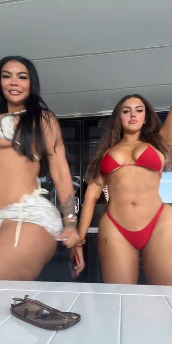 Full leaked Who is this  page private onlyfans photo