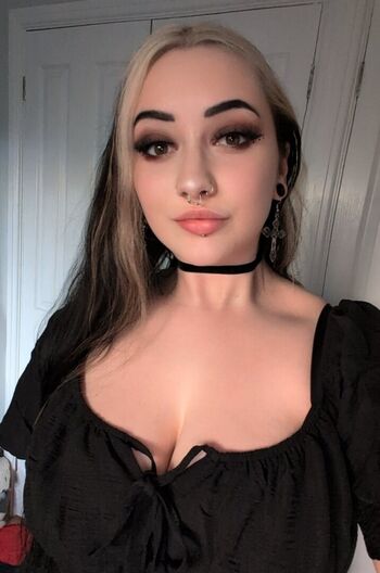 Full leaked Sophieuncensored/ private onlyfans photo