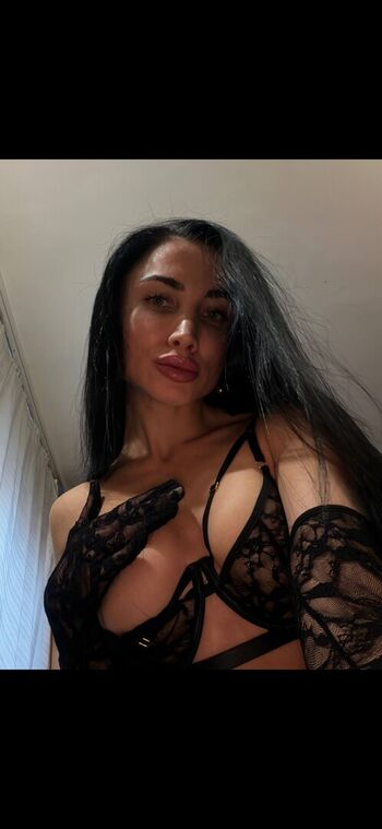 Full leaked Versona/ private onlyfans photo